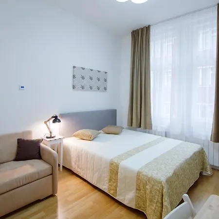 Modern Apartment Pricna 4 Prague Exterior photo