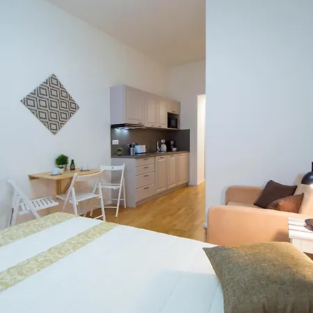 Modern Apartment Pricna 4 Prague Exterior photo