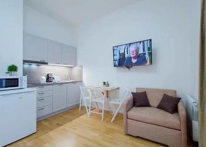 Modern Apartment Pricna 4