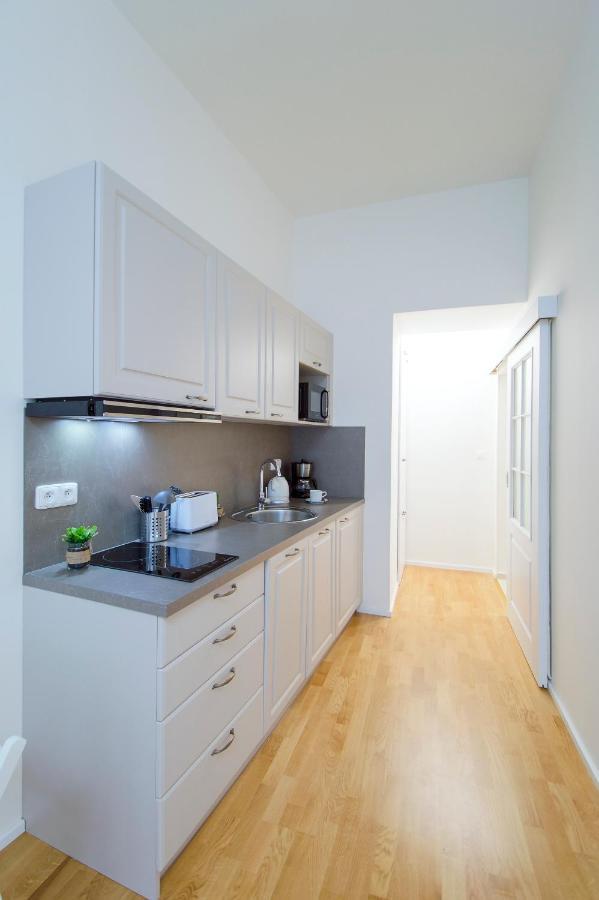 Appartement Modern Pricna 4 *